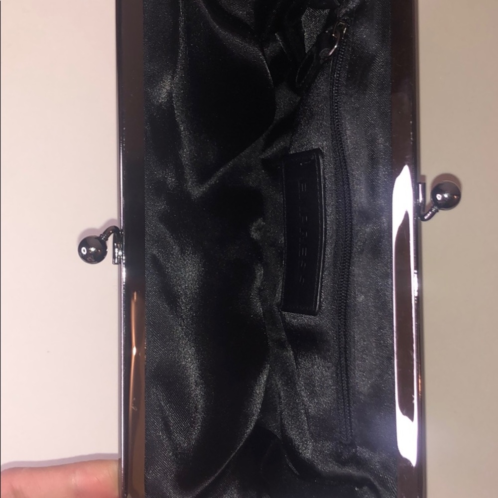 Black Beaded Express Small Clutch - Picture 4 of 10
